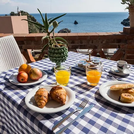 Hotel Villino Gallodoro 2*