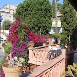 Hotel Villino Gallodoro 2*