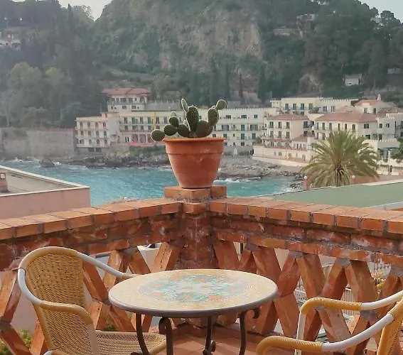 Villino Gallodoro 2*